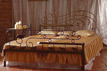 Kovová manželská postel Oáza  160 x 200 cm - patina stříbrná