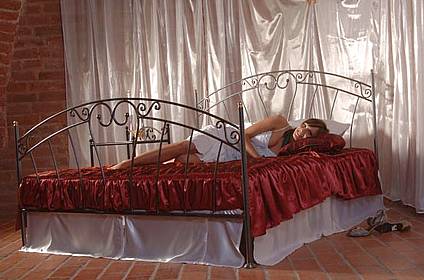 Kovová manželská postel Pamela 160 x 200 cm - patina stříbrná