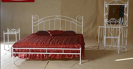 Kovová manželská postel Scarlet bez předního čela 180 x 200 cm - barva bílá