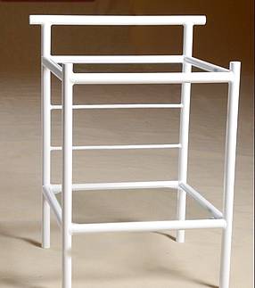 Kovový noční stolek Gabi - barva bílá