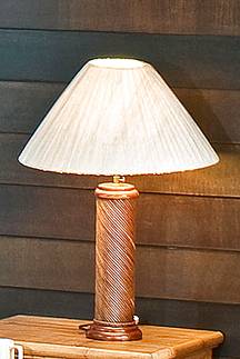 Stolní lampa JL 01